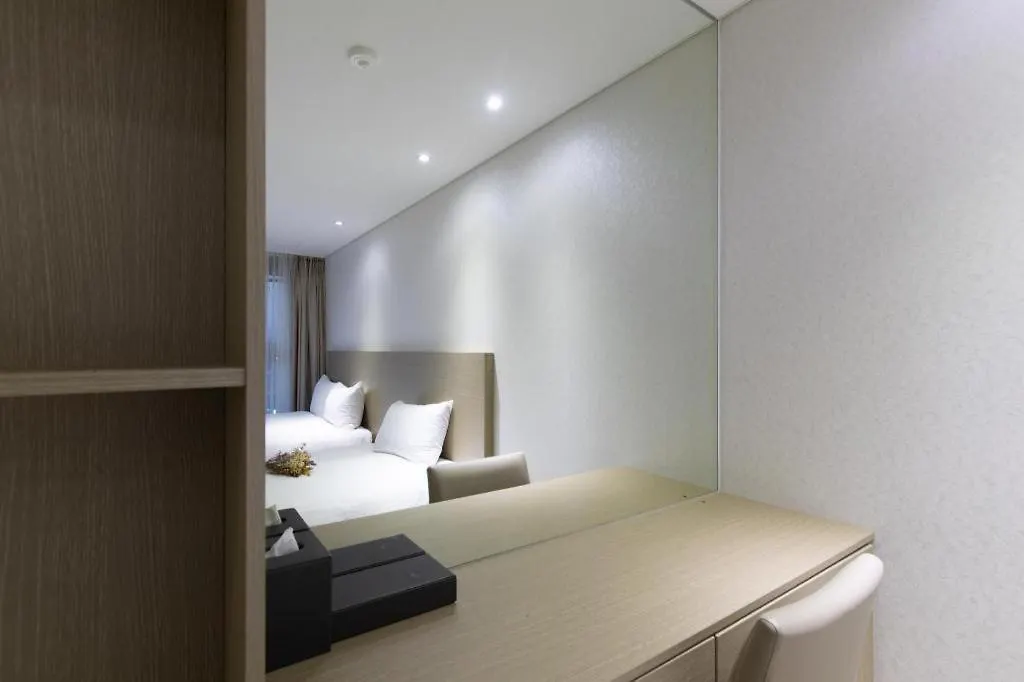 Ebenezer Hotel Hamdong-ni