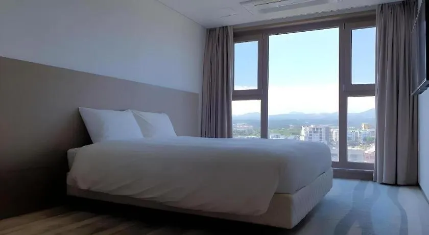 Ebenezer Hotel Hamdong-ni 4*,